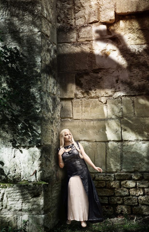 Daenerys-Targaryen-cosplay-game-of-thrones